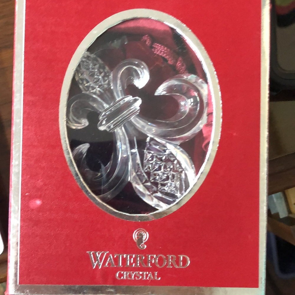 Waterford Crystal ornament NEW in box 2013.  Has original hanger and red pouch